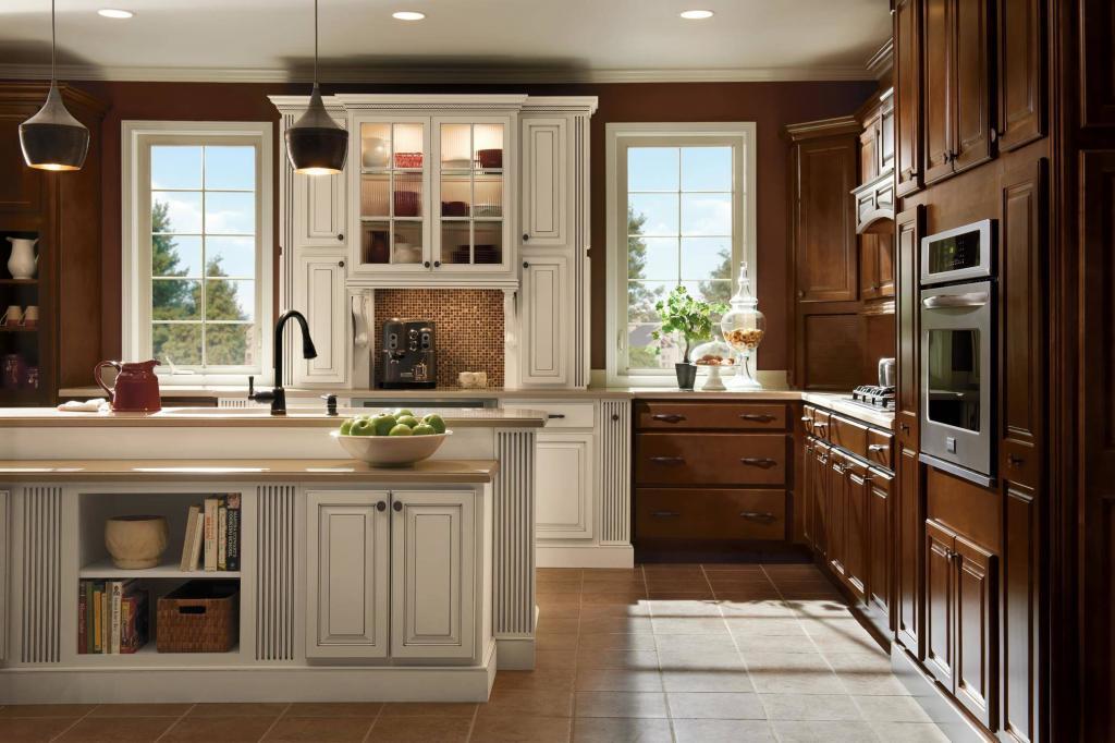 Homecrest Heritage Maple Bison Ivory Cocoa1 1024x682 Semi Custom Kitchen Cabinets